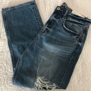 american eagle 90s distressed boyfriend jean